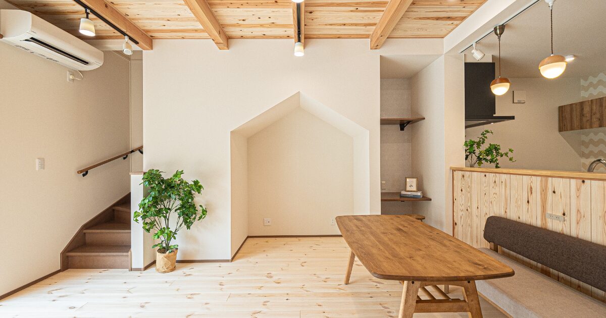 広く使えるリビングと和室