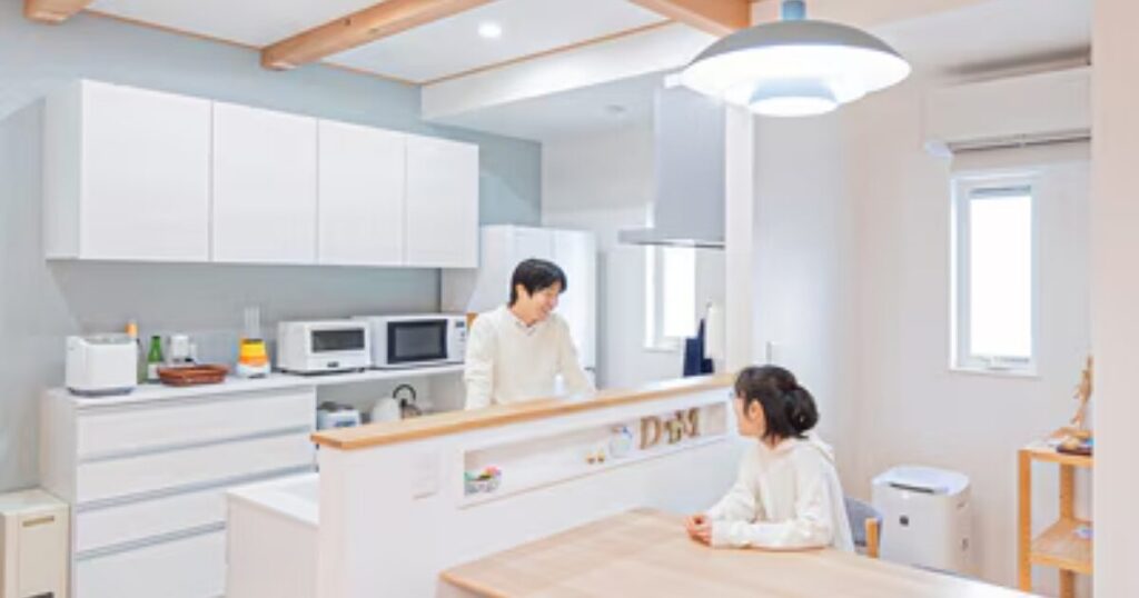 キッチンは“二人で立てる”広さ